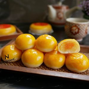 นายช่าง เบเกอรี่ขนม เปี๊ยะไส้ถั่วไข่เค็ม 12 ลูก/กล่อง แป้งบางนุ่ม หวานน้อย ถั่วกวน100% ไม่ใส่วัตถุกันเสีย จัดส่งเร็ว ทำสดใหม่ แช่เย็นและเก็บได้นาน