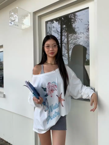 ❣Fortunee ❣ เสื้อยืดแขนยาว ผ้าบางพิมพ์ลายหิมะ ทรงเอียงไหล่ กันแดด ใส่คลุมก็ได้ สไตล์แบบสบาย