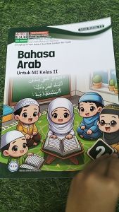 Buku Siswa Bahasa Arab Madrasah Ibtidaiyah (MI) Kelas 2 KMA-450 K-Merdeka (GOS)