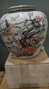 Bình kutani gấm vẽ hoa mẫu đơn và chim hàng gốm Nhật❤️❤️❤️