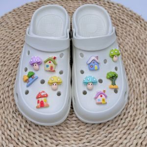 10Pcs/Set Crocs Jibbitz Charms Cartoon 3D Cute Creative Mushroom Cabin Shoe Buckle Decoration for Crocs