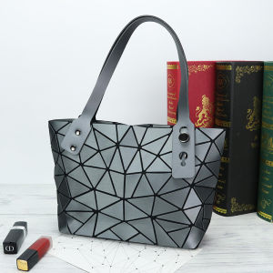 Trendy Geometric Diamond Pattern Handbag Womens Single Shoulder Bag Chain Crossbody Small Bag Soft PU Leather Casual Style