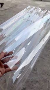 ( Rộng 1.05m x dài 2m x dày 6zem )Tôn nhựa màu trong lấy ánh sáng poly dẻo