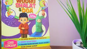 Buku Agama / Buku Pertamaku : Wudhu Shalat & Doa Edisi Lengkap ( Full Color ) / Lingkar Media LM - LM
