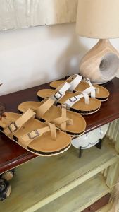 EVERFLOW - Sandal Wanita Flat Slip-On - Gaya Sporty Krem Elegan