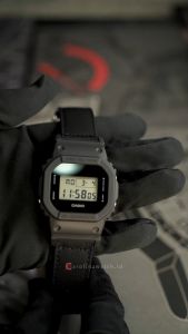 Jam Tangan Pria Casio G-shock DW-5600BCE-1D Digital Dial Black Resin Band