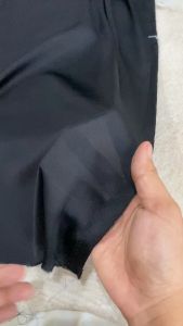 Vải Lụa Mặt Bóng Nhẹ Nền Đen - Chất Mỏng Mềm Rũ Đàn Hồi 2 Chiều Khổ 1m46 - May Đầm Váy Áo Kiểu Quần Áo Dài