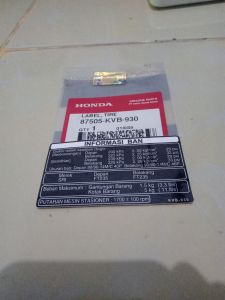 sticker stiker logo tulisan label ban tire vario 110 techno original honda