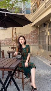 Đầm suông LLis hồng phối họa tiết hoa cổ đính nơ tinh tế chất lụa mango mềm mát co giãn nhẹ M80