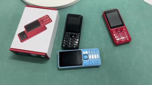 I79 (H6) 4G Elderly Mini Cellphone 2.4Inches TFT Screen 32MB RAM No Camera Torch Dual SIM English Keyboard Mobile Phone