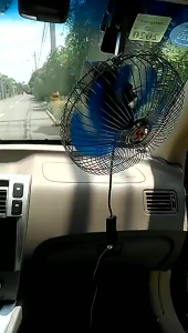 12/24V Portable Cooling Car Fan Window Dashboard Mini Vehicle Cooler Oscillating Rotatable Clip-On Adjustable Speed Rotatable Car Fan Durable