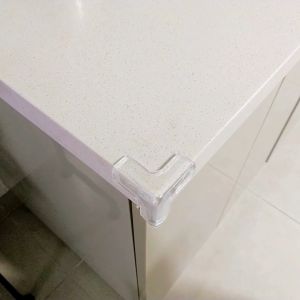 Miếng Bọc Góc Bàn Bọc Cạnh Bàn Silicon Bám Dính Vượt Trội Tránh Va Đập An Toàn Cho Bé Và Người Già.