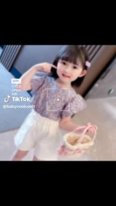 ชุดเด็กผู้หญิง ชุด2ชิ้น (เสื้อลายดอกไม้+กางเกงสีขาว) สไตล์เวอร์ชั่นเกาหลีน่ารักๆ เหมาะกับเด็กวัย (อายุ 1-5 ปี ส่วนสูง 80-130 ซม.)