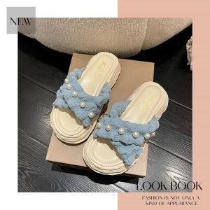 QZshop รองเท้าแตะติดมุกหวานเวอร์ หวานแหวว น่ารักๆ เรียบง่ายและหลากหลาย ลุคสตรีท ส้นหนา ใส่แล้วสูงเลย ใส่ได้ทุกโอกาส