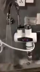 KING Alat Kran Keran Pemanas Air kamar mandi LCD Electric Faucet 3rd Generation 3000W Temmax -RX-008