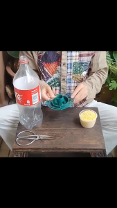 Tempat Dispenser Otomatis Pakan / Minum Dispenser Burung