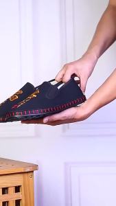 ali9 รองเท้าผ้าสไตล์ปักกิ่งแบบเก่าปักลายสก๊อตผู้ชายผ้าใบสำหรับวัยรุ่น Peas ชุดเท้าพิมพ์ลาย Xishan แบบสังคมระบายอากาศรองเท้าผู้ชายลำลอง