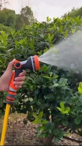 ฝักบัวรดน้ำเเรงดัน ปืนฉีดน้ำ ปรับได้ 10 รูปแบบ ชุดสายยาง 4หุน ยาว 30ม.-100ม. หัวฉีดน้ำล้างรถ รดน้ำต้นไม้ หัวฉีดน้ำสวมเร็ว