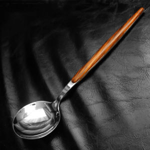Japanese Style Long Handle Stainless Steel Spoon Wooden Handle Western Dining Utensils Dessert Spoon Main Course Eating Spoon
