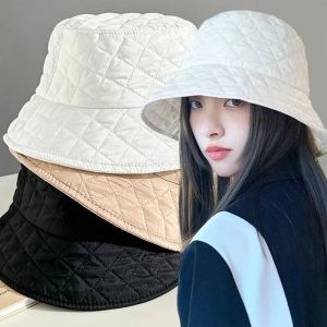 Winter Black Bucket Hat for Women Vintage Plaid Bucket Cap Outdoor Korean Ultra Light Down Cotton Fisherman Hat Stylish Portable