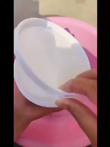 ไม่ต้องซื้อเสื้อใหม่แล้ว ผงซักผ้าขาว เกลือระเบิด ฟอกขาวเสื้อผ้า เกลือฟอกซักผ้าขจัดคราบ ผงขจัดคราบบนผ้า น้ำยาขจัดคราบบนผ้า ไม่ต้องล้างด้วยมือ ลึก เหมาะสำหรับผ้าทุกชนิด ได้ง่ายกำจัดน้ำมันพริก ผงหัวเชื้อซักผ้าขาว ผงขจัดคราบบนผ