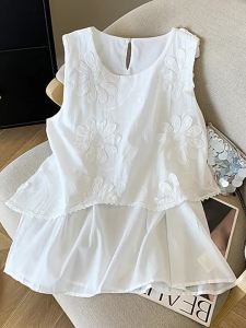 White 3D Floral Design Summer New Round Neck Camisole Top Slim Fit