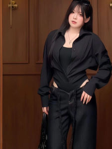 เสื้อเชิ้ตลายทางสีพื้นสไตล์เกาหลี ทรงเข้ารูป แขนยาว ผ้าโพลีเอสเตอร์ ระบายอากาศได้ดี ทรงสลิมฟิต เสื้อชิ้นเดียวสำหรับผู้หญิง