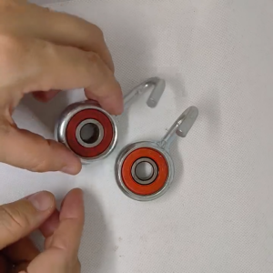 Móc võng bộ 2 cái móc vòng bi gắn khung giá võng bạc đạn mắc võng móc treo võng xếp móc võng- DỤng cụ cầm Tay Nam Bạc đạn hoạt động êm nhẹ nhàng. Theo thời gian móc võng thường hu hỏng sớm nhất. vì tải trọng lớn tốc độ ma sát vòng bi