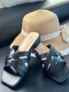 LEXI SLIDE 1/2inch heel