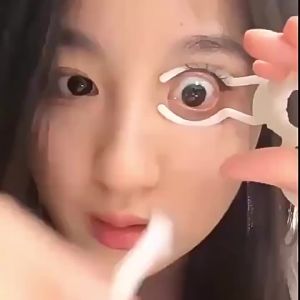 [HCM] Dụng cụ hỗ trợ đeo lens có đầu silicone -Joyee