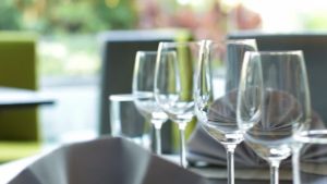 40 PC OPAL FRENCH DINNER SERVE SET FOR 8 1L40166A