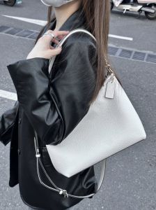 High-End Large Capacity Tote Bag Womens Single Shoulder Underarm Spliced Leather Crossbody Bag Stylish Commuting Style Handbag