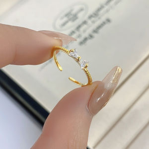 ที่ละเอียดอ่อนผีเสื้อแหวนผู้หญิงที่ไม่ซ้ํากันการออกแบบที่เรียบง่ายสไตล์เย็นอุปกรณ์เสริมนิ้วอินเทรนด์มาใหม่