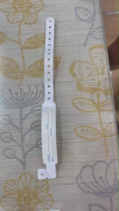 VG IDENTIFICATION BRACELET สายรัดข้อมือคนไข้ ป้ายข้อมือสำหรับผู้ป่วย ชนิดสอดกระดาษ ขนาดผู้ใหญ่และเด็ก กล่องละ100ชิ้น