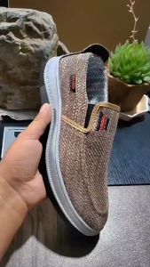 Sepatu Pria Slip On Gaya Kasual Korea Fashion Nyaman Elastis - "BOMBACIO"