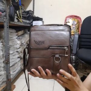 Tas Selempang Kulit Sling Bag Pria: Tas Massanger Bolo Lingshi Impor Motif Serat Ukuran Sedang