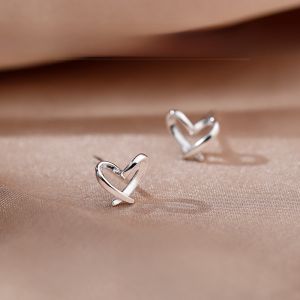 925 Sterling Silver Heart Shaped Earrings Womens Fashion Jewelry Fresh out New Summer Ear Cuff Fresh And Popular Models