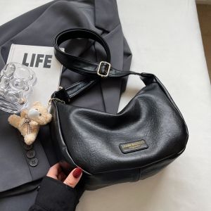 Casual Simple Large Capacity Slant Bag Dumpling Bag Fashionable Single Shoulder Bag Soft PU City Casual Style Spring 2024