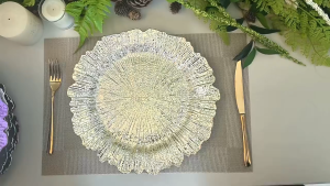 Home&Life.8 Round Plastic Dinner Plate Gold Ruffled Edge Disposable Tableware Tahan Lama Party Buffet Rumah Tangga