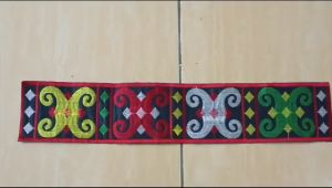 renda bordir aksesoris tari ikat kepala motif dayak