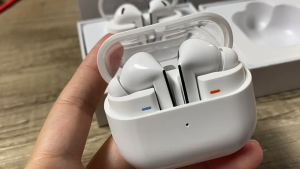 Galaxy Buds3 Pro Gray Wireless Earbuds - Noise Canceling Bluetooth 360 Audio Hi-Fi Sound AirPods 3  headphone earpads