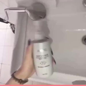 Deep Sea Mud Volcanic Mud Body Wash Whitening Moisturizing Brightening and Clear Deep Cleansing  Shower Gelx 300ml