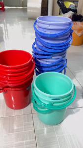 XÔ NHỰA 4 LÍT DUY TÂN KHÔNG NẮP (21 x 19 x 18 CM) giao màu ngẫu nhiên