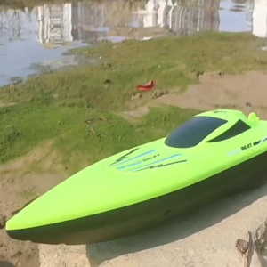 YUNLEO 2.4Ghz Remote Control Boat for Kids Toy Boat High-Speed Speedboat Toys for Pool Fun Toys