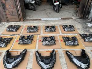 Lampu depan honda vario 160 original
