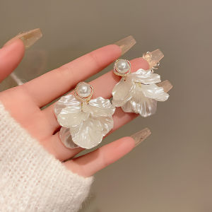 Pearl Flower Earrings for Women Elegant Stud Earrings Office Lady Floral Jewelry⚡PH deliveryIn stock⚡