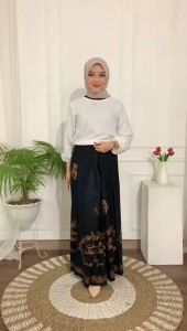 Sarung Goyor Batik Wanita Santriwati Motif Cabutan Bahan Rayon Super Tidak Nerawang
