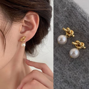 Corinna Exquisite Imitation Pearl Earrings Women Fashion Versatile Earrings Creative Twists Earrings