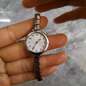 Đồng hồ nữa agin h thiết kế  sang trọng second hand si nhật- đã qua sử dụng