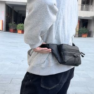 กระเป๋าสะพายช้างผู้ชาย มีลติฟ้งก็ขน มีหลาย ผิ ช้องให้ใช้งาน ผ้าแคนวาส ช้องใส่ของเยอะ งาน ดี